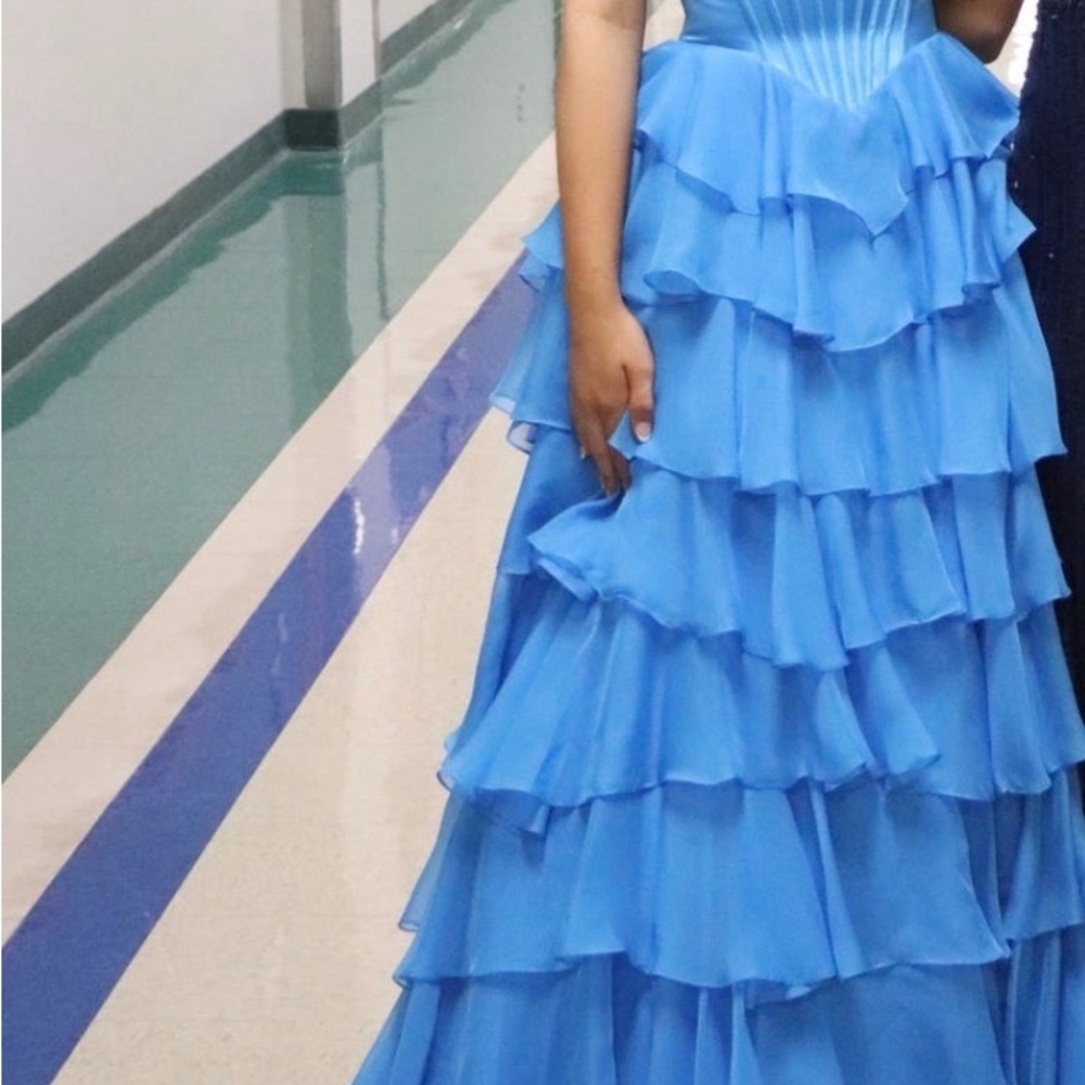 Elegant Blue Tiered Evening Gown: prom dress - Picture 3 of 4